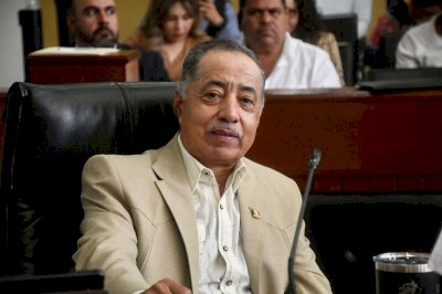 Acusa Arturo Zubía desmantelamiento de dependencias del campo
