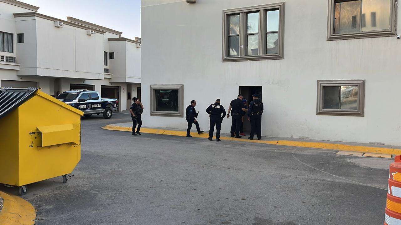 Le disparan a hombre en motel Las Palmas;mujer señala a su ex como responsable