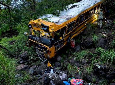 Trasladan 5 heridos graves en helicópteros por accidente en Madera