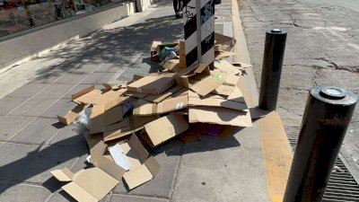 Denuncian montones de basura en el centro de la ciudad 