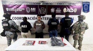 Aseguran vehículo y objetos robados durante cateo en Portal del Real