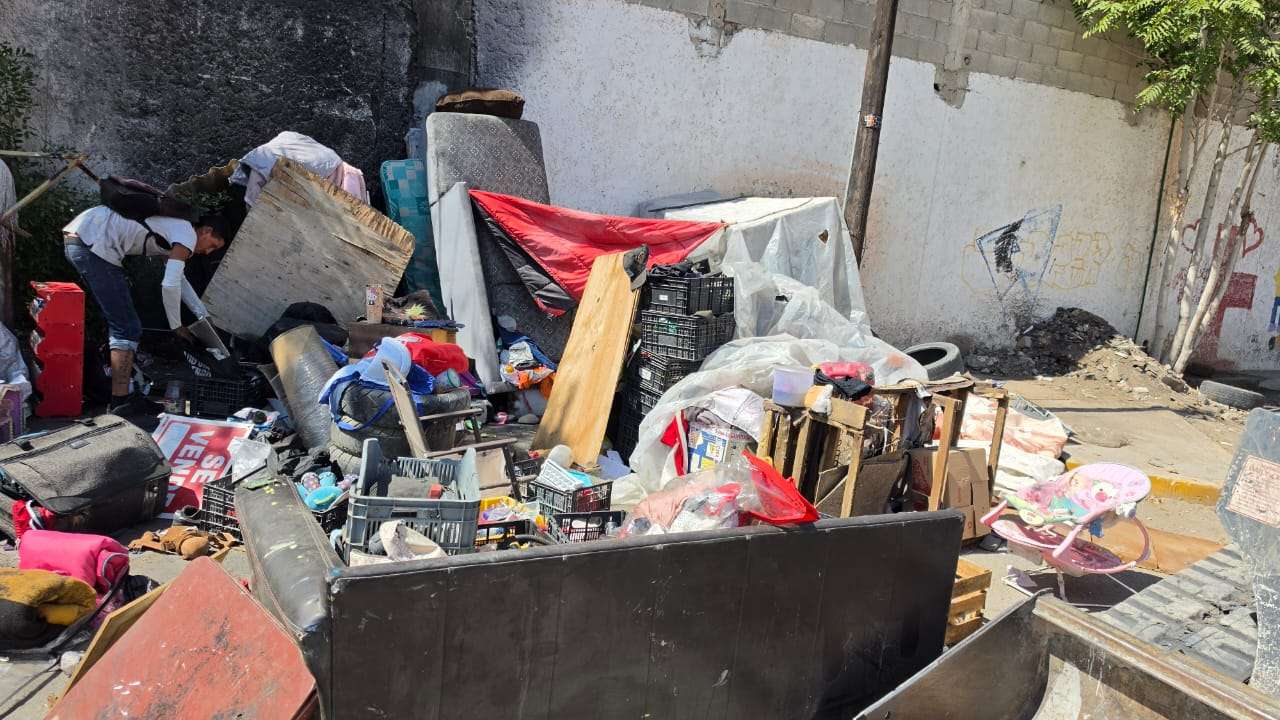 Recogen basura y tiliches de áreas comunes en Eco 2000