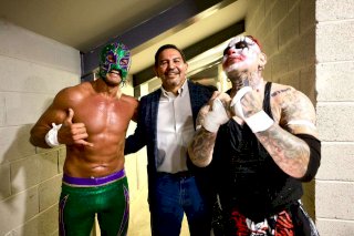 Encabeza Cruz función gratuita de Lucha Libre en Cuauhtémoc 