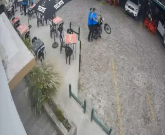 Convierten estacionamiento de La Haciendita en pista y salen estrellados