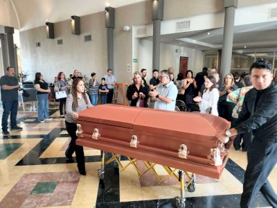 Despiden en mausoleos a regidora Patricia Ulate 