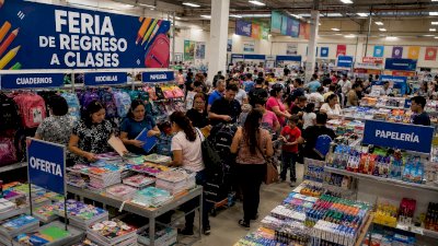 Estiman derrama económica de 144.4 mdp por regreso a clases 
