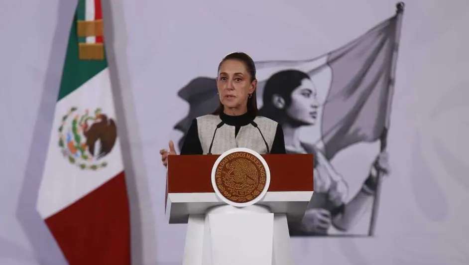Busca Sheinbaum regular uso de celulares en escuelas de nivel básico