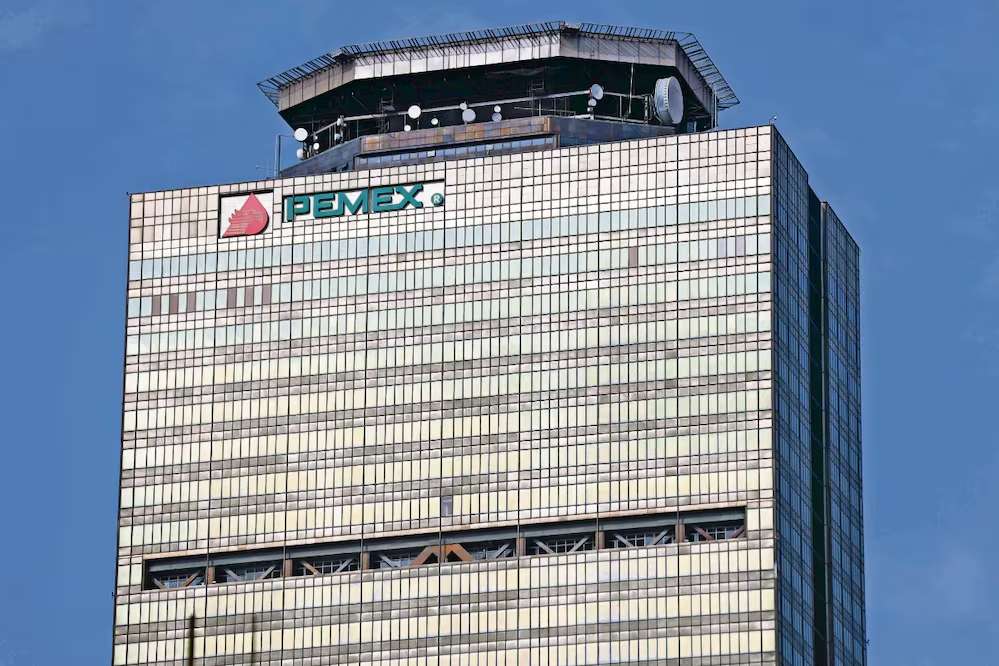 Destina Federación 1.88 bdp a Pemex; alertan dependencia financiera