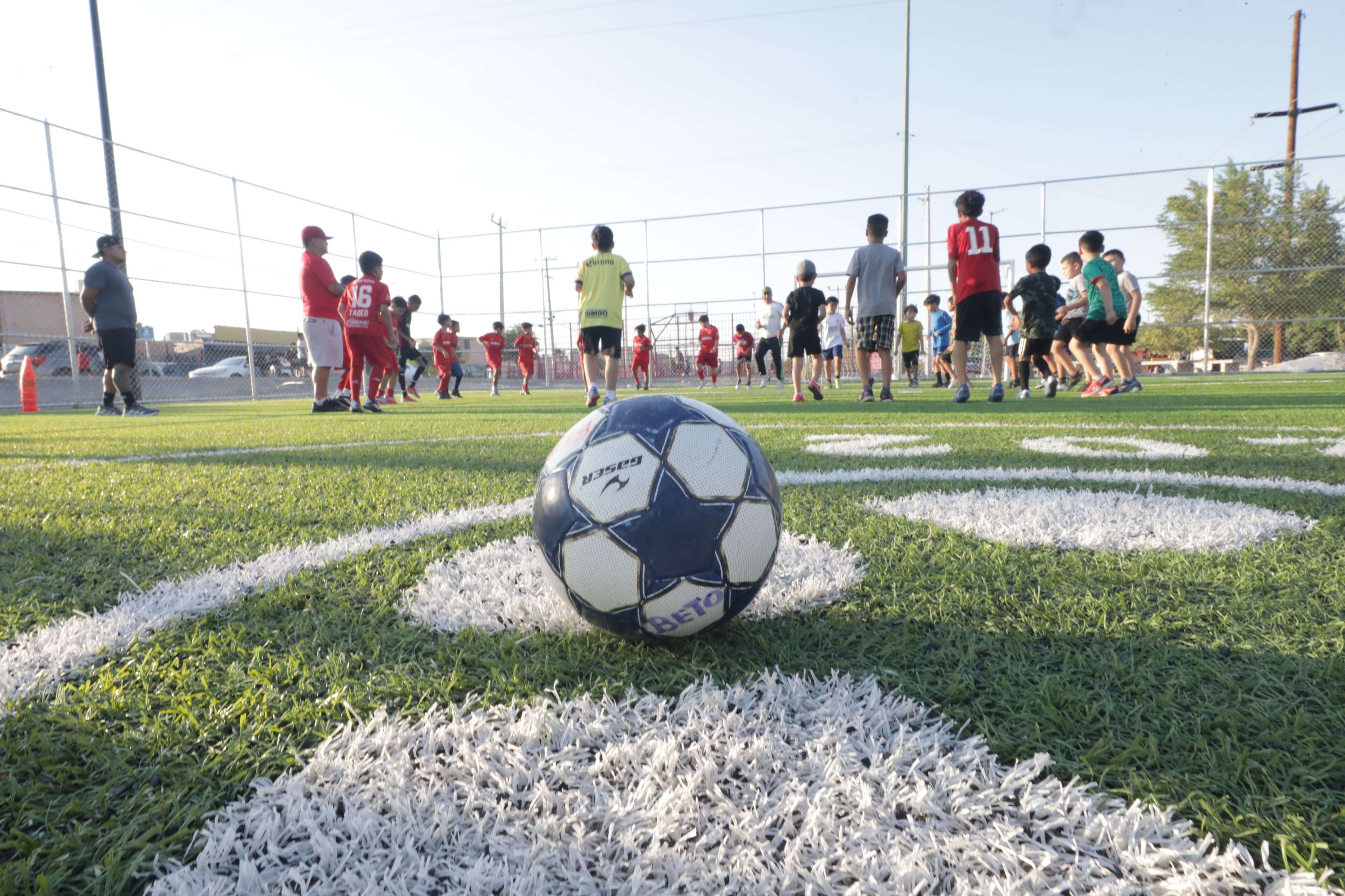 Resalta alcalde recuperación de espacios deportivos en Oasis Revolución