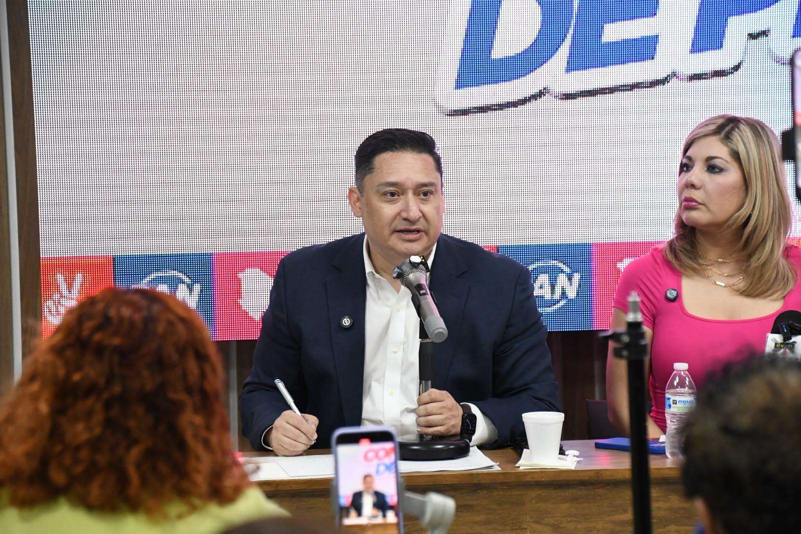 Morena quiere amordazar a periodistas con reforma: Alfredo Chávez
