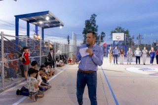 Entrega Alcalde rehabilitación del parque Mármol III 