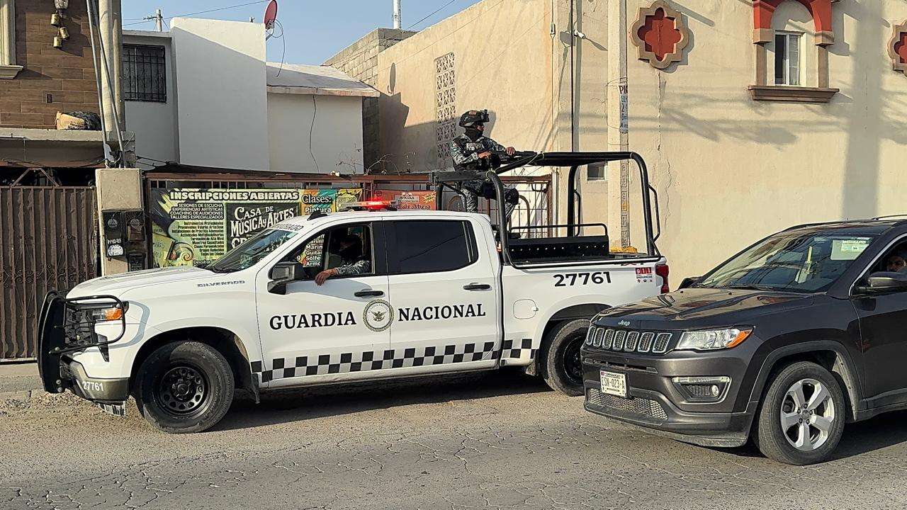 Ataca a balazos a la familia de su expareja y deja 5 heridos