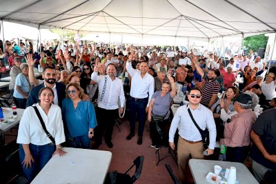 Convoca Santiago de la Peña a miles en encuentro ciudadano