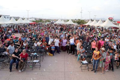 Participan más de mil en encuentro ciudadano con Jáuregui 