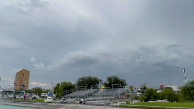 Cubren nubes la ciudad; prevén lluvias