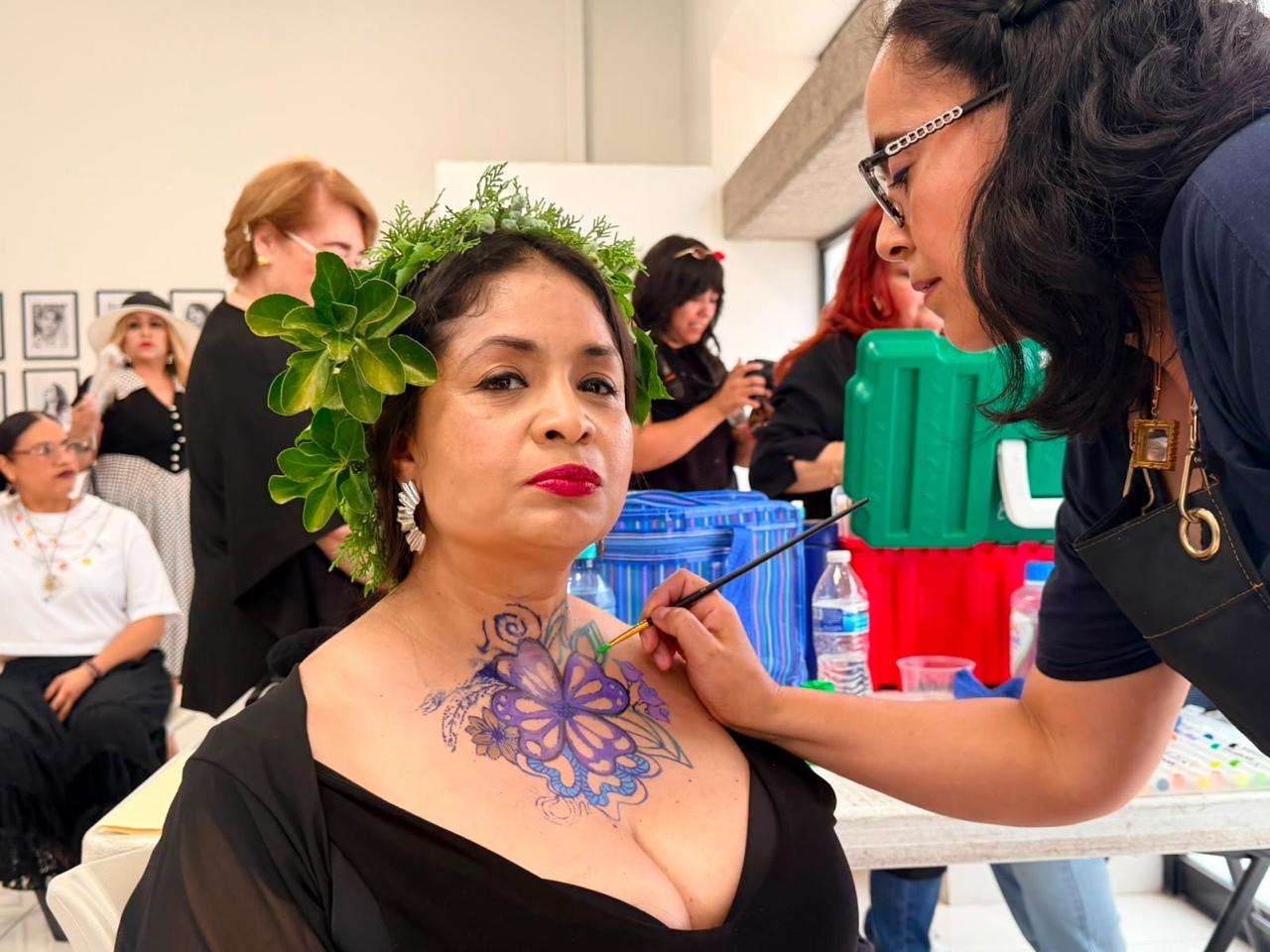Inauguran la exposición Un árbol en el pecho en el MAHCH