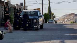 Hallan un muerto al interior de vivienda en la colonia Zarco