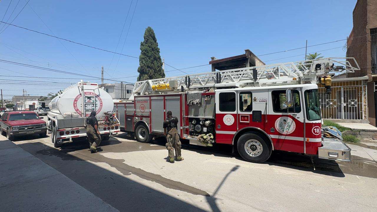Se incendia casa en la colonia Zacatecas, no hay lesionados 