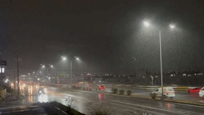 Cae fuerte lluvia al norte de la ciudad 
