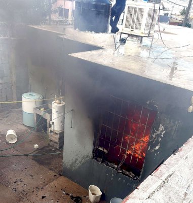 Prende fuego a la vivienda de sus padres en Los Minerales