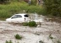 Provocan lluvias casas inundadas y arrastre de vehículo en Cuauhtémoc