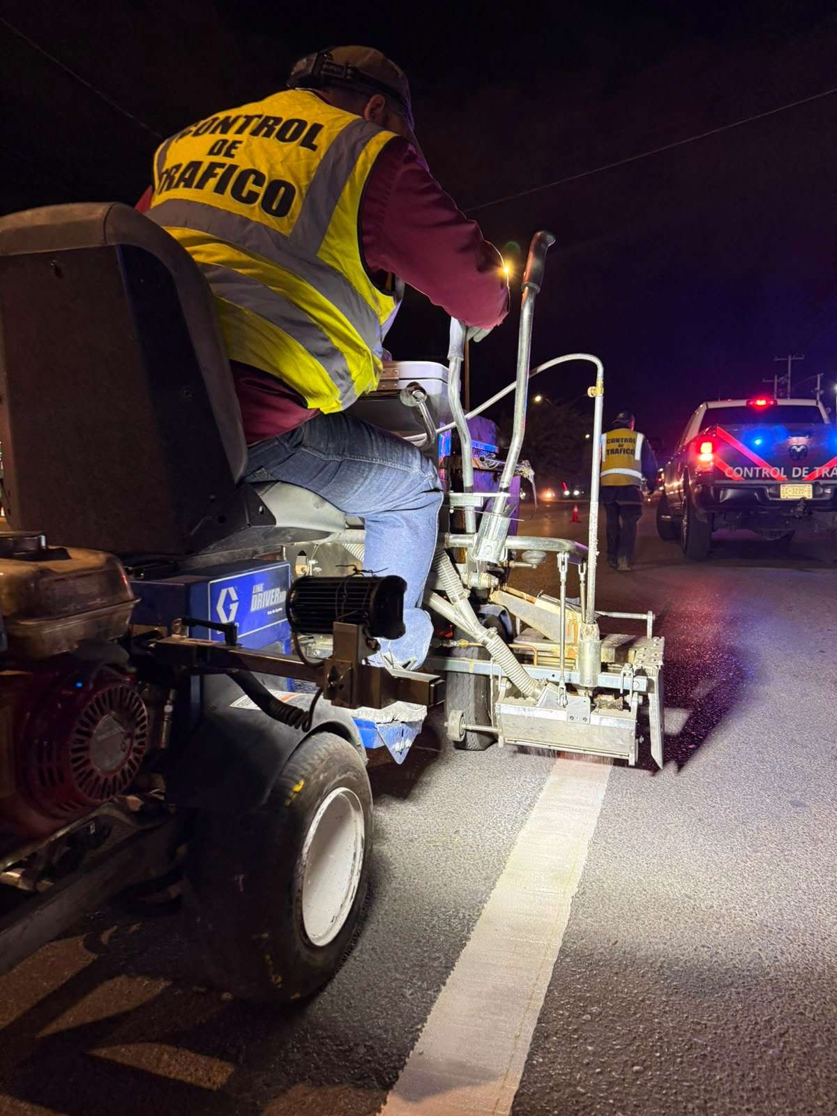 Mejoran señalización y aplican pintura en vialidades 