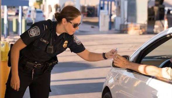 Advertencia de agente de CBP genera incertidumbre entre padres con hijos nacidos en EU