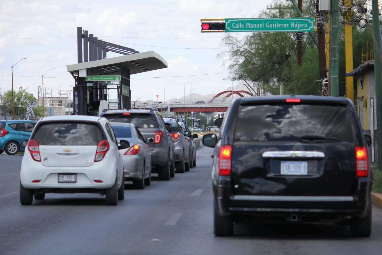 Advierten afectaciones viales por trabajos de cambio de válvula en la Juan Gabriel