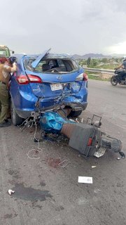 Choca y sale herido motociclista en choque en el Fuentes Mares