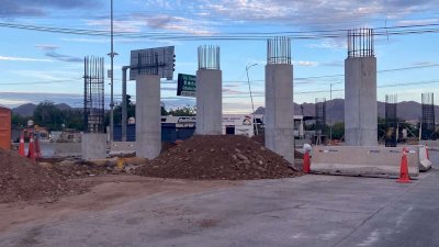 Avanza puente Palestina Fuerza Aérea con 4 columnas coladas 