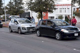 Deja choque daños materiales en la Ortiz Mena