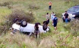 Vuelca vehículo y cae a barranco en carretera Cuauhtémoc-Chihuahua