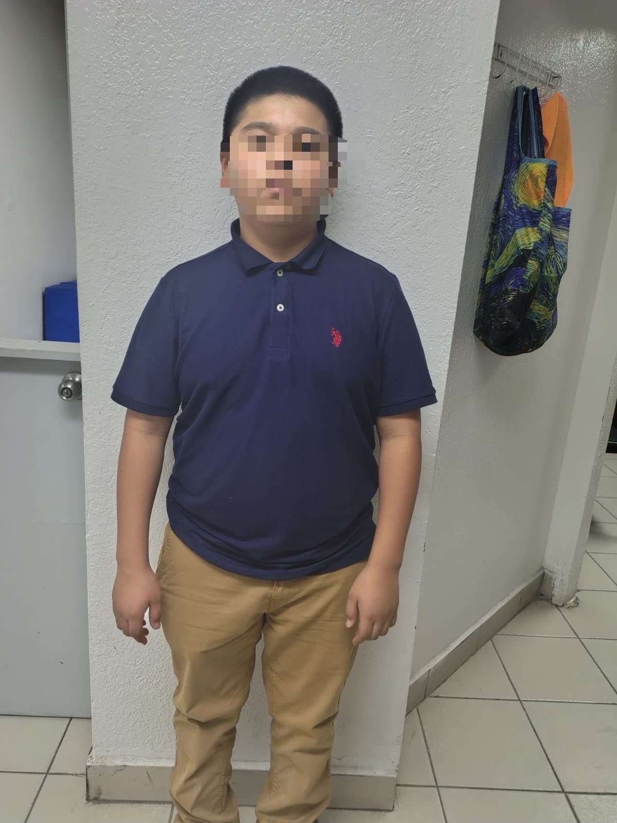 Buscan a familiares de niño de 12 años resguardado