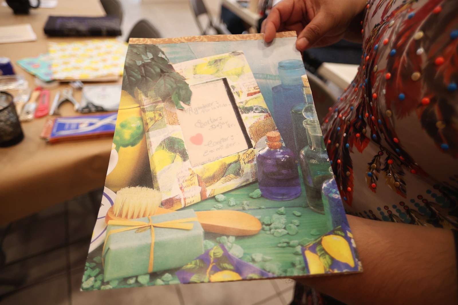 Inicia taller de encuadernación artesanal y escritura creativa