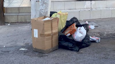 Genera molestia bolsas de basura en el centro de la ciudad 