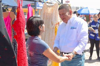 Recorre César Jáuregui el Tianguis Equus; escucha a comerciantes 