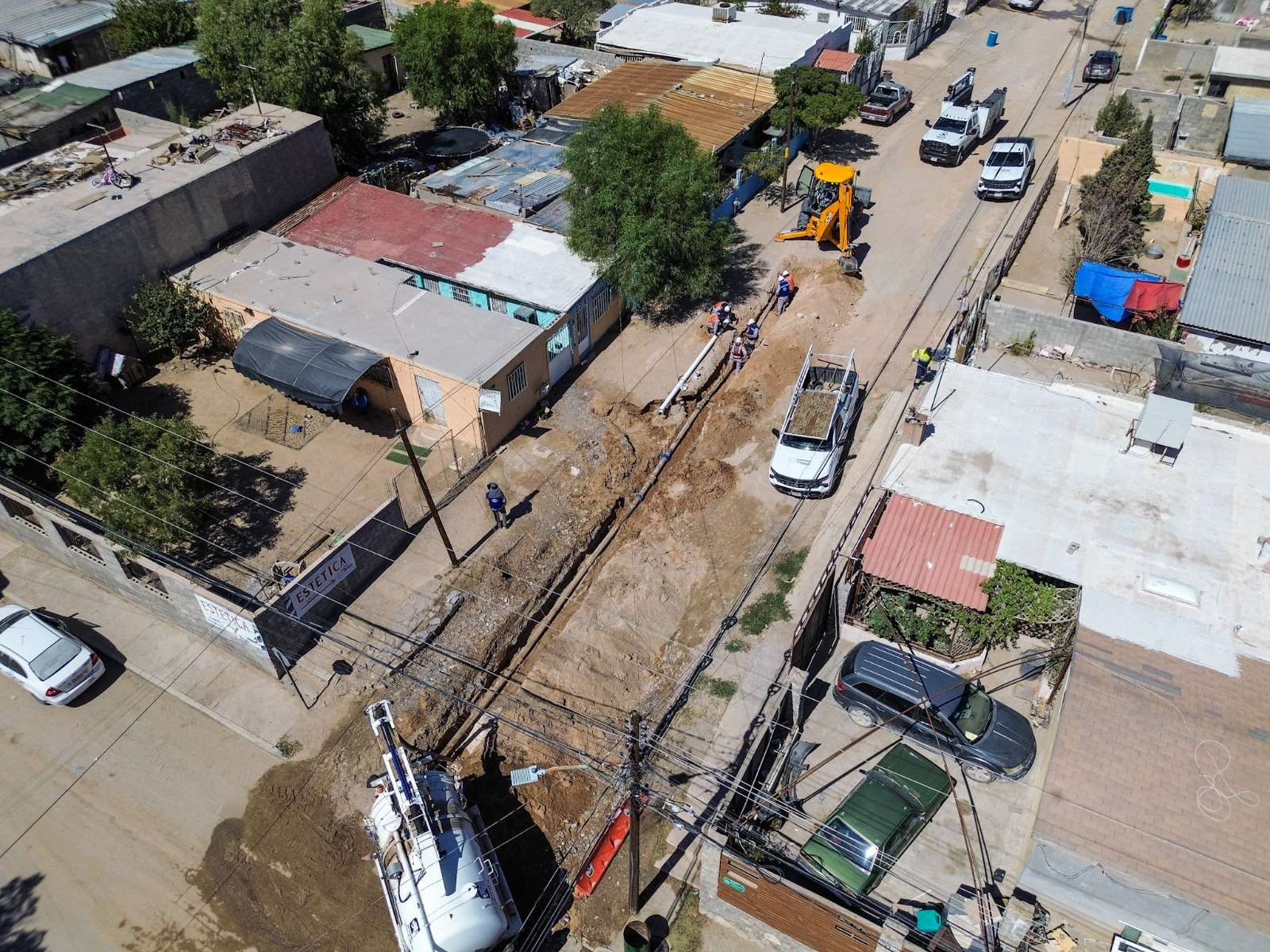 Repara JMAS fuga de agua en Avenida del Valle