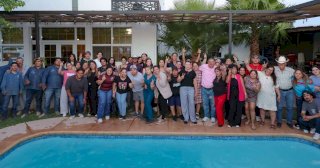 Escucha Jáuregui a familias de Campesina y Sierra Azul 