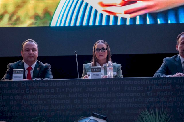 Inicia evento protocolario de 1er. informe de labores de Marcela Herrera 