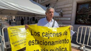 Denuncian privatización ilegal de estacionamiento en Plaza Vallarta 