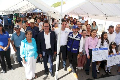 Entregan obra hidráulica y apoyos para uniformes escolares en Rosales