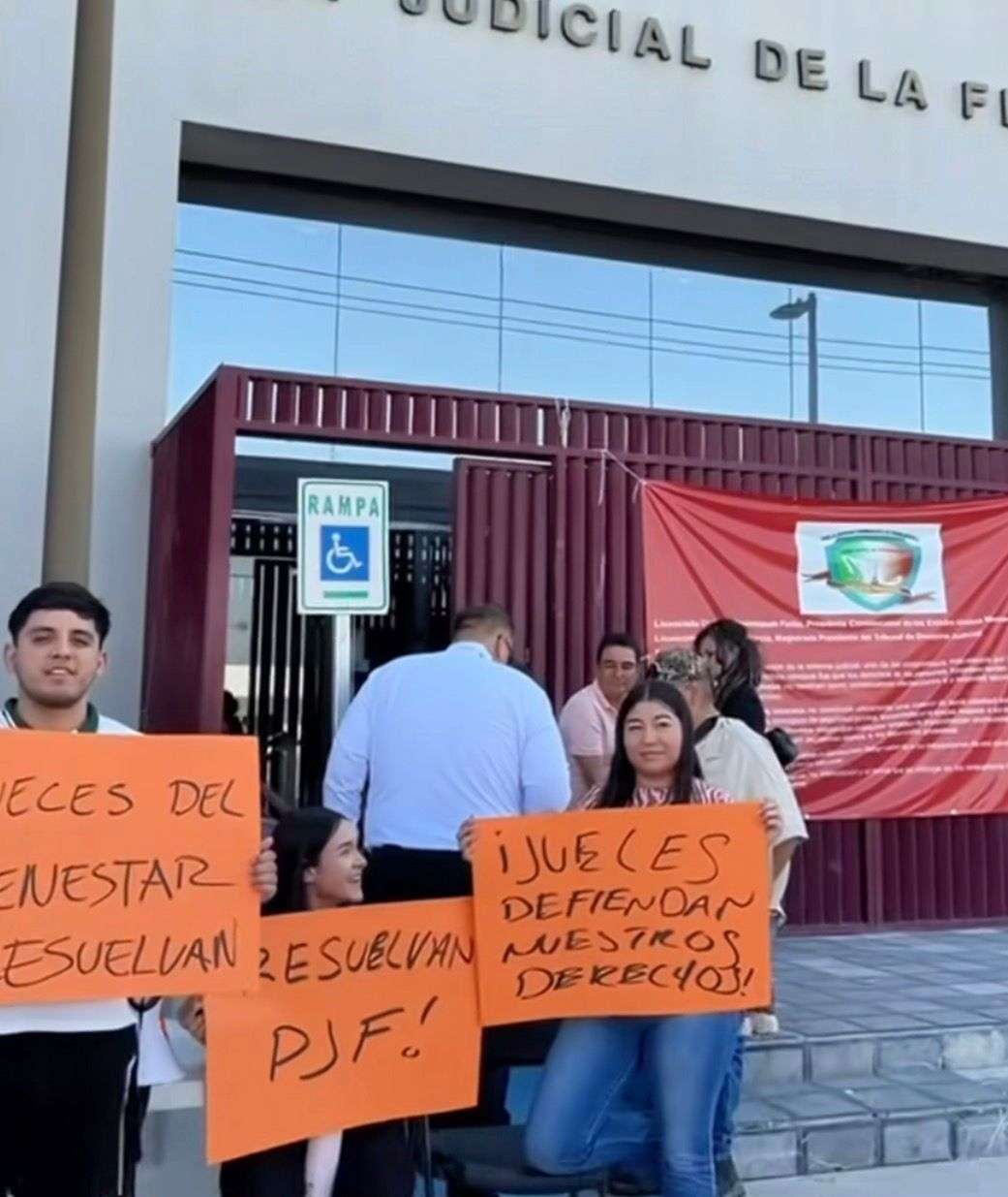 Cuestiona MC registro obligatorio de líneas telefónicas vinculadas a la CURP