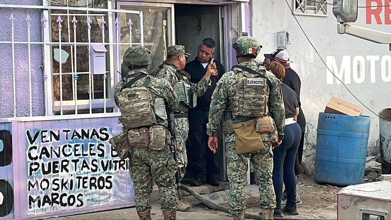 Incendio consume vivienda en la colonia Olivia Espinoza