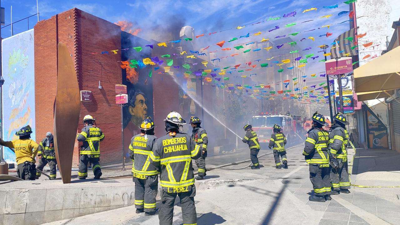 Suma Bomberos dos nuevas cisternas a su flotilla operativa