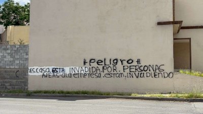 Advierten invasión de viviendas en Lomas Universidad