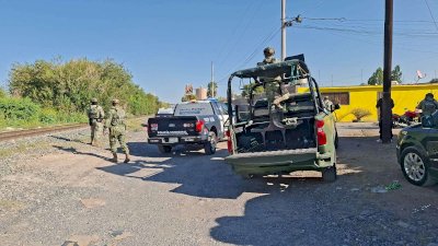 Hallan cuerpo suspendido junto a vías del tren en Nombre de Dios