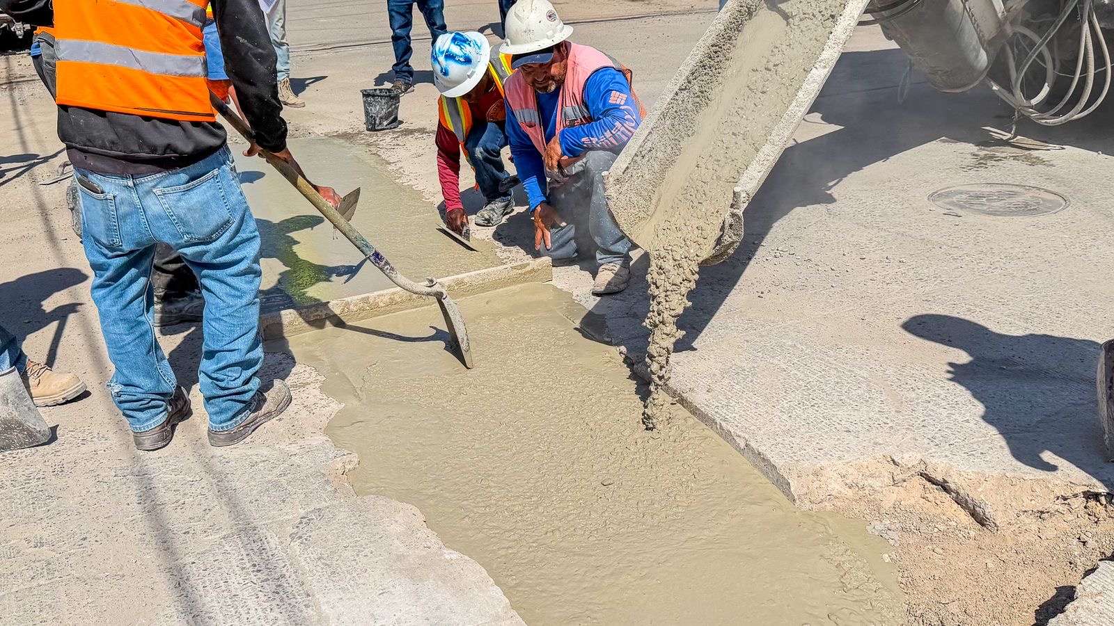 Finaliza reposición de tubería de drenaje en calle Neptuno