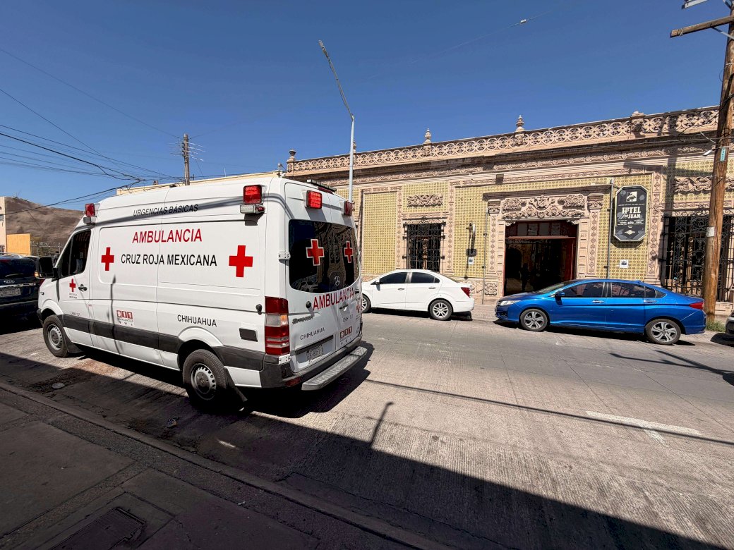 Atienden a 2 personas intoxicadas en motel del centro