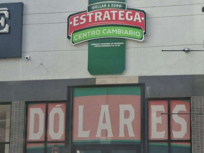 Mantiene dólar precio estable; cotiza venta en $17.10 