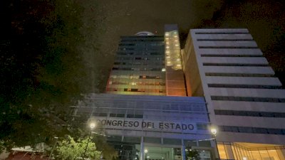 Iluminan Congreso por el Día Mundial de la Prevención del Suicidio